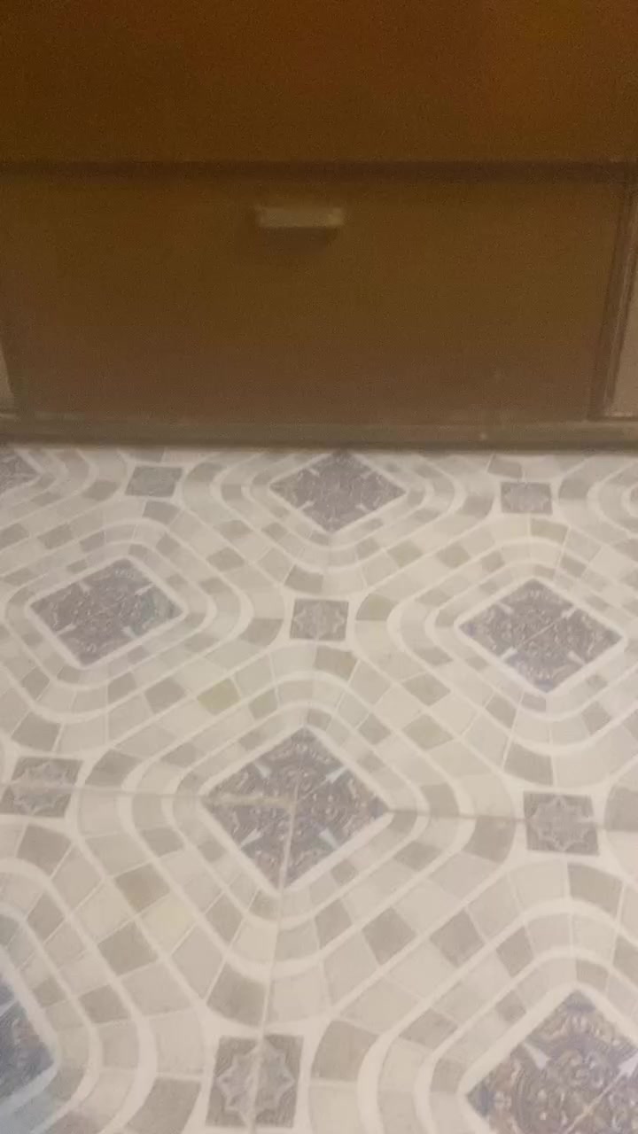 متاح صالون فلبس قديم أبيع هلموجود كرام تيب راديو  ارتفاع ٧٠ العرض متر و٧٠ لعنوان بغداد المهتم تواصل خاص@إشارة


**إذا كنت صاحب هذا الإعلان وتريد حذفه لأي سبب، رجاءا أرسل رسالة إلى الدعم الفني**