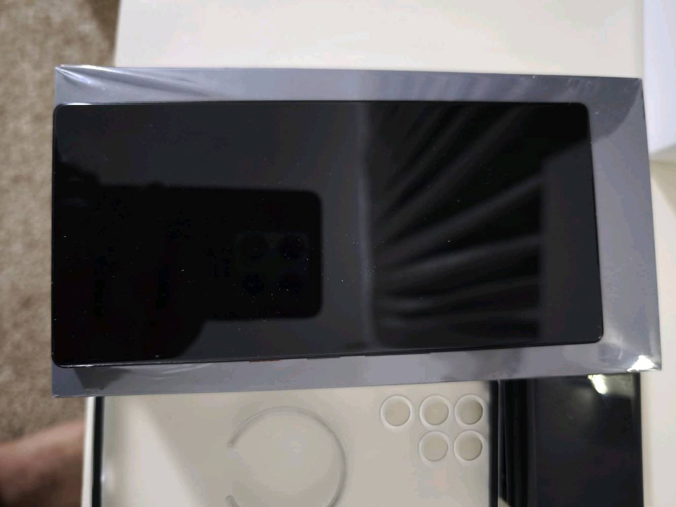 الـسلام علـيكم ورحـمة اللّٰـه وبـركـاتـه 
-  RED MAGIC 11 PRO 
- للـبيع او الـمراوس شـعندك نـزل 
- ذاكـرة ﴿ 256 ﴾
- رام ﴿ 12 + 12 ﴾ 
- جـهاز نـظيـف حيـل وكـلشـي موضـح بالصـور 
- الـمروحـة فـقط واكفـة ومـاعرف شنو الـخلل 
- الـجهاز ﴿ مـو مفـتوح ﴾ 
- الـجهاز ضـمان 12 شـهر 
- أستـخدام اقـل الشهـرين 
- مـلحقات ﴿ كـارتونة . شاحنة . كيبل . كفر حديد . مـروحـة تبـريد عادية ﴾ 
- الـسعر ﴿ 900.000 ألـف ﴾ قـفل 
- مـكاني ﴿ ديـالى _ الـحويش ﴾ 
- تـواصل ﴿ مـاسنـجر _ واتـساب ﴾
- ***********