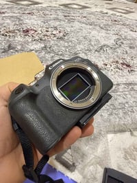 كاميرا احترافية Canon R8 مع عدسة 50-24🔥  شبه جديدة استخدام اقل من ١٠ م...