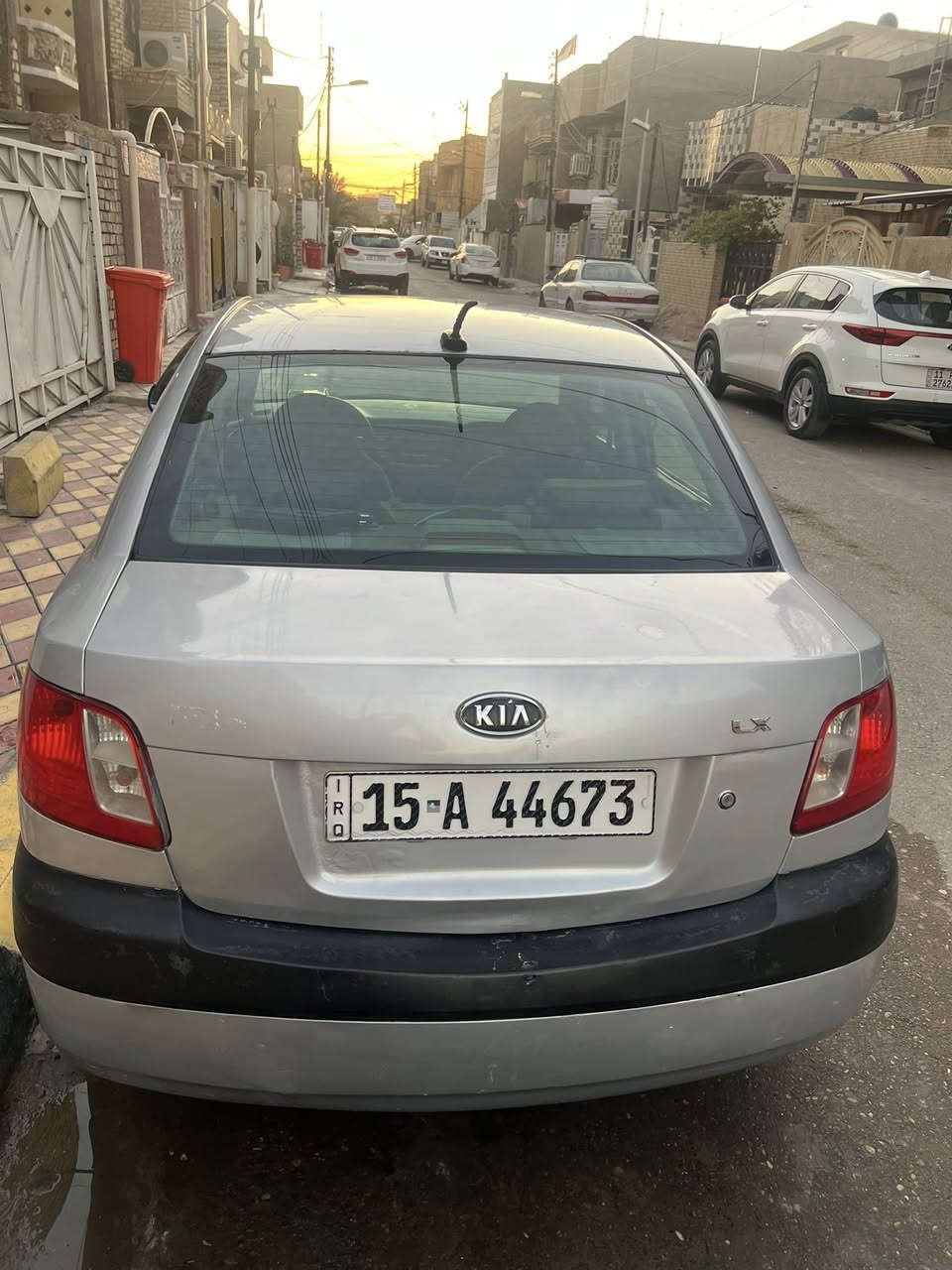 كيا ريو ٢٠٠٩ وارد امريكي بس دعاميه اماميه فقط مضبوغه حزام تخم تاير باتري جديد صدر جديد مدوشمه تبريد تدفه كهربائياه كله شغاله ماملعوب بيه سياره ع بلاد حلوه بمعنه كلمه تجي وتشوف كدامك احله من صور السعر ٧٥ ماكان سياره بغداد الزعفرانيه 
***********
