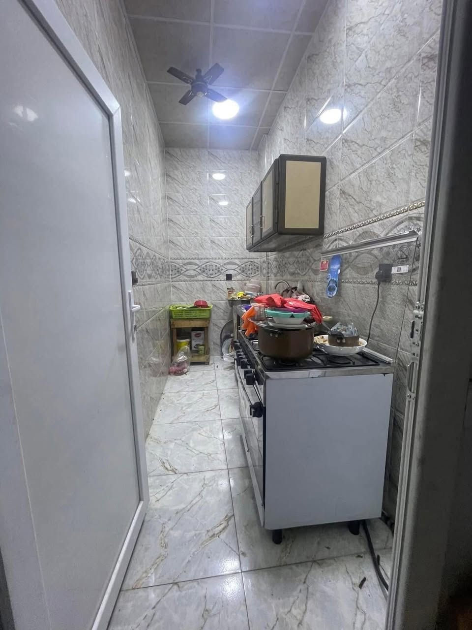 دار زراعي  للبيع  بناء حديث زيرو الدار كله  مغربي الطابقين
الموقع مميز جدآ كركوك حي الخضراء 
المساحة 275 متر   عمق25  واجهه 11 طابقين 

يقع ع شارع 15 متر 

الطابق الأول 👇🏻
يحتوي ع گراج سيارة و حديقه واستقبال كبيره و مطبخ  وغرفتين نوم وصحيات ودرج داخلي ودرج خارجي  ومخزن كبير خلف الدار وحديقه خلف الدار

الطابق الثاني 👇🏻
3 غرف نوم مع غرفة صغيره مخزن وصحيات وهول كبير  وبليكونات امام الغرف والسطح كاشي 

💵💵السعر ع الأتصال او مراسلة الصفحة💵💵

 1- 👈التعامل يكون مع صاحب العقار الشرعي👉
2- 🏛️المكتب  وسيط🤝 بين الطرفين 🤝
📝 ولحفظ الأجراءات  القانونية📝والتأكد من صحة العقار✋👈🏻 قبل تسليم اي مبلغ 💵بأشراف قانوني 👨🏻‍⚖️
🏛️🏛️🏛️🏛️🏛️🏛️🏛️🏛️🏛️🏛️🏛️🏛️🏛️
3- الرقم الخاص بالمكتب للأتصال ☎️***********☎️
🏢🏢🏢🏢🏢🏢🏢🏢🏢🏢
🟥4-موقع   المكتب كركوك حي الواسطي 
🛣️سايدين القديم  سايدين تكية سيد عواد مقابل شقق الغاز  ومجاور دكتورة سلوى البياتي 🏛️ومكتب برجس للعقار🏛️
♦️♦️♦️♦️♦️♦️♦️♦️♦️♦️♦️♦️♦️
 🏦🔑مكتب سُلطان العقار🔑 🏦 
 👨🏻‍💻✍🏻بأدراة أستاذ سيف ✍🏻👨🏻‍💻
 للأتصال ☎️***********☎️
🫶نستقبل جميع عروضاتكم السكنيه 🏛️والتجاريه🏢 ❤️في كركوك ❤️👈والترويج 📋لها عبر الصفحه الخاصة بالمكتب📋
🧑‍🚒للأستثمار والتطوير العقاري  🧑‍🚒
🤍معنا نحو الأفضل 🤍
المكتب مجاز من غرفة تجارة 🏛️
👨🏻‍⚖️ونتعامل بأشراف قانوني👨🏻‍⚖️
