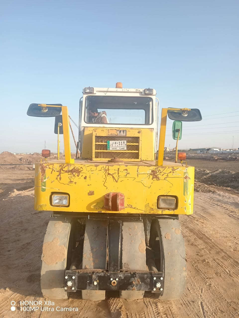 سلام عليكم حادل عادي ساكاي جاهزه كبل لشغل موديل 92 رقم الهاتف ***********
