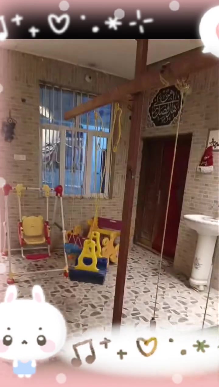 ♡حضانه بيبي لاند♡
الـ؏ـنوان: شارع الجمعيه الرئيسي قرب مدرسه لبنان 
***********
«نضام الحضانه» 
اوقات الحضانه: 
من الساعه ال7 صباحا الى الساعه 5 عصرا
«الشفت الاول» من الساعه 7 صباحا الى 1 ضهرا
«الشفت الثاني»
من الساعه 12 ونصف لغايه الساعه ال5 عصرا
ولدينا نضام الساعات بايام العطل وايام الاسبوع كافه عدها مناسبه او طلعه او حاله طارئه 
«نضام الساعات من الساعه ال7 صباحا الى 10 ليلا» 
♡عنايه_ترفيه_اهتمام_تعليم♡
واهلا واسهلا بل جميـ؏🤎🐣
