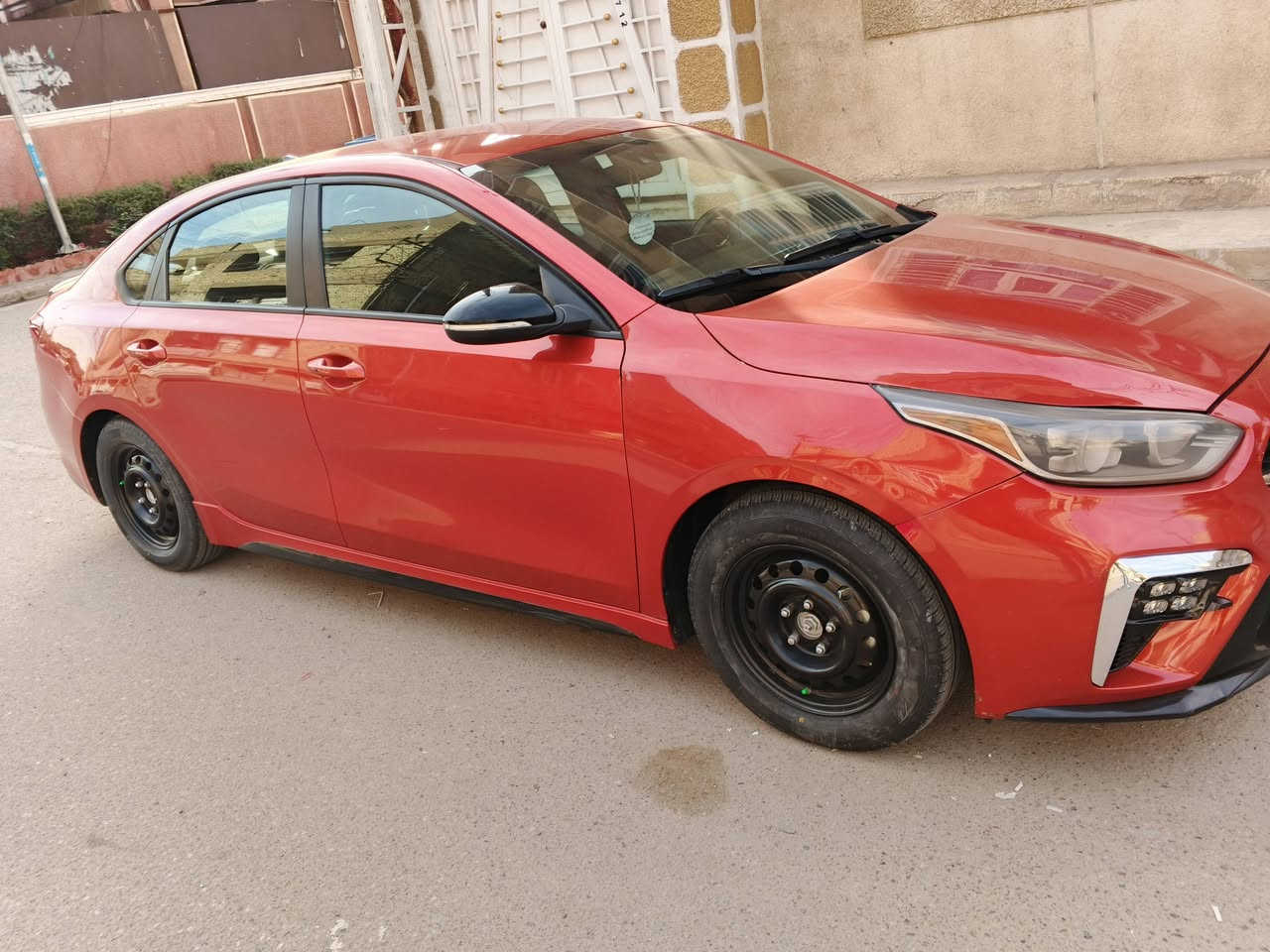 السلام عليكم كيا فورتي للبيع موديل 2020 السعر 138 ***********
