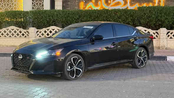 لتما 24 حادث خلفي وباب عكس سايق اس ار  كامل موصفات بدون رقم تترقم جميع محافظات سعر 135 الاتصال ***********
