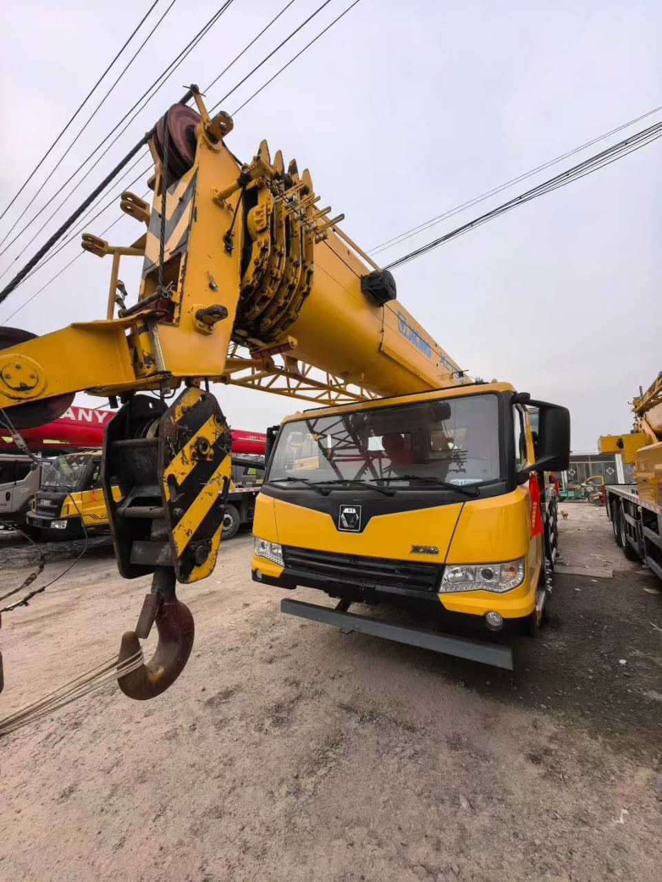 Just arrived: an XCMG XCT25L5 (October 2017 model). It features original bodywork and paint throughout, along with a 42-meter main boom. Contact me if interested.


**إذا كنت صاحب هذا الإعلان وتريد حذفه لأي سبب، رجاءا أرسل رسالة إلى الدعم الفني**