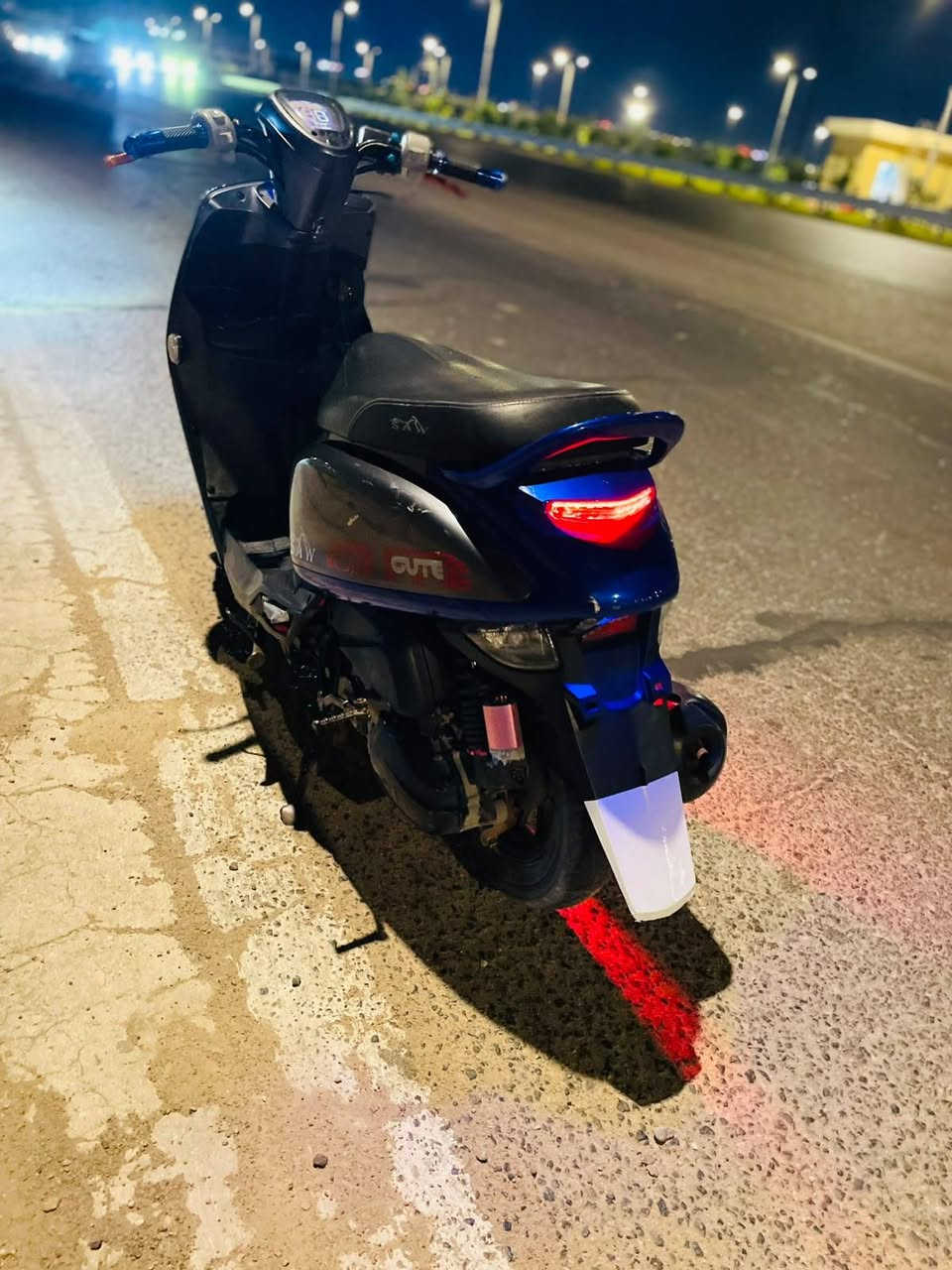 ماكس بوليسي الدراجه جاهزه كلشي شغال بيها ما عدا السلف مرات يشتغل مرات لا اعتقد باتري كهربائيات من الطول لطول شغاله شلعه فول الدراجه جاهزه على اخر شي السعر 600 مجال بسيط العنوان البصره الكزيزه ترهم مراوس حسب الرغبه ***********
