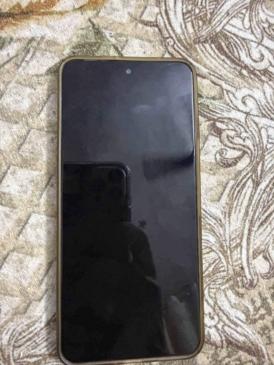 عندي بوفو ٧ الترا
جهاز مابي اي شي بس واي فاي ميشتغل مادري ليش
بس نت ع شريحة يشتغل ابيعه ع حطته 
اكتب سعرك واذا تراهمنه سهله
***********
