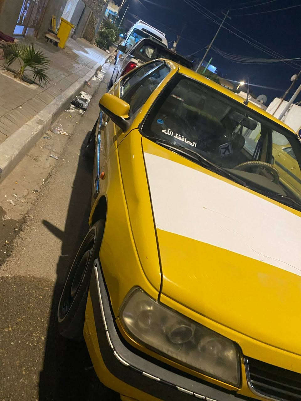 من رخصة الادمي بيجو 405مديل 16 رقم بصره السنويه مخلصه صالها سنتين والمكينه خيط تبخير السعر 35 رقم النقال ***********
