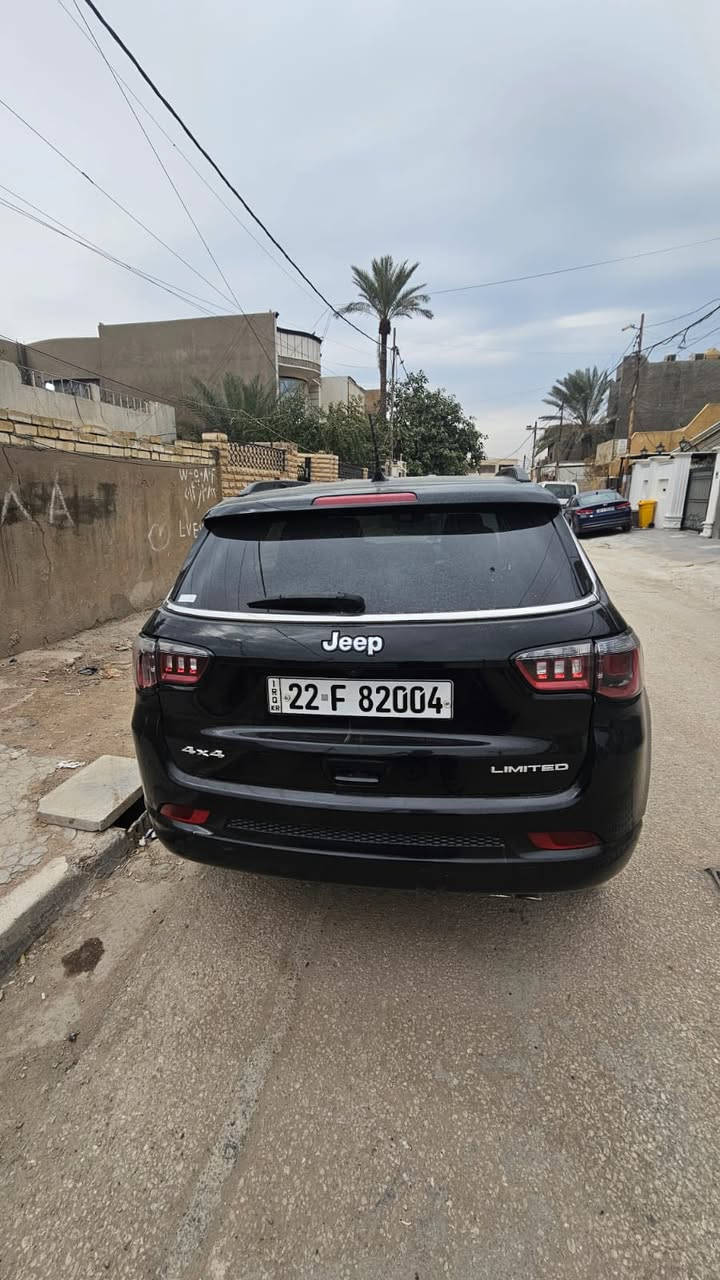 مستعجل مستعجل على البيع تم تنزيل السعر
‎النوع : جيب كومباس لمتد Jeep Compass Limited

‎الموديل : 2022 الشكل الجديد

‎اللون : اسود

‎السعر 139$ورقه بيه مجال

‎عداد المسافة :25 الف ميل بس 

‎حجم المحرك : 4 سلندر ( 2.4L )

‎ناقل الحركة : گير اوتوماتيك وعادي من 8 سرعات

‎ملاحظة :

‎المواصفات : Limited

‎دفع رباعي
‎شاشة كبيرة
‎كشنات جلد تدفئة وتبريد 
‎كشن سائق تحكم كهربائي
‎هيتر ستيرن
‎تحكمات ستيرن جهتين
‎تبريد وتدفئة قطعتين امامي وخلفي
‎مثبت سرعة ذكي تفاعلي
‎رادارات امامي وجانبي
‎نظام نقطة عمياء
‎جنطة كهرباء شفط
‎شحن لاسلكي 
‎بصمة أبواب وتشغيل وجنطة
‎تشغيل عن بعد
‎قيادة ذاتية
‎اوتو ستوب توقف تلقائي
‎نظام تحديد مسار
‎سايد بريك بصمة
‎مانع انزلاق
‎وبقية المواصفات المعروفة
‎ الضرر بنيد مبدل فقط  
‎مكان السيارة بغداد
‎صور ضرر موجودة

‎للتفاصيل اكثر التواصل على رقم الموبايل او وتساب
السعر139$ورقه وبي مجال للشراي
*********** 
***********

