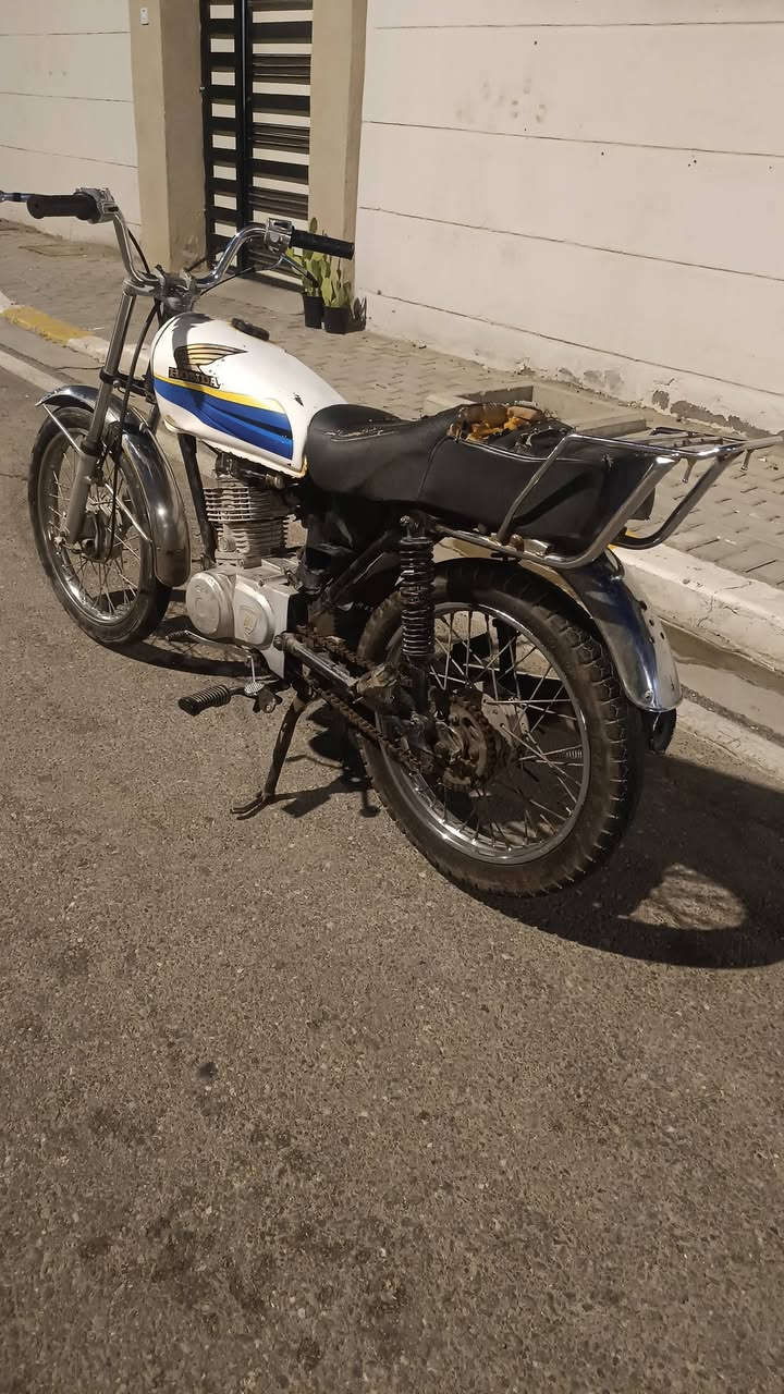 دراجه للبيع شغاله مال شغل وكراب وسعرها مناسب بيع مستعجل مال محتاج سعرها 175وبيها مجال حك جيه مكاني بصره
***********
دراجه للبيع شغاله مال شغل وكراب وسعرها مناسب بيع مستعجل مال محتاج سعرها 175وبيها مجال حك جيه مكاني بصره
