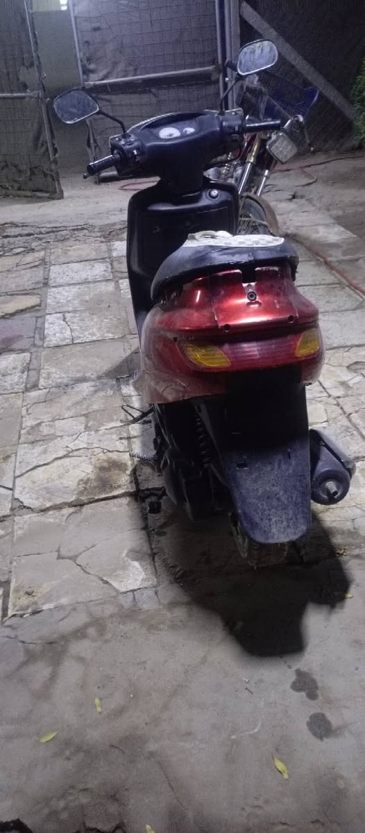 سلام عليكم فراشه للبيع دراجه حلوه بس عوزه تجفيت سلف هندر شغاله تايرات جدد كهربائيات شغاله كفراتها ختم واحد دراجه خير من الله سعر 200 وبيه مجال مكان حمزه الغربي ستفسار ***********
