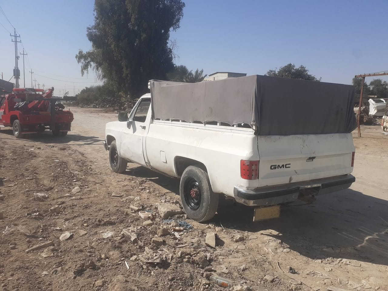 شوفر ليت موديل ٨١ مكينه ٦ سلندر بيه دخان كير عادي رقم صدامي صلاح الدين راعيهه بسامراء يحول او يسوي وكاله داكينهه حاسبه وغرامات ما مطلوبه السعر  15 ورقه من الاخير   اتصال على رقم ***********
