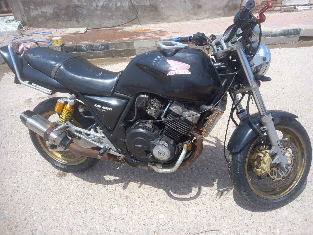 Cb400 
سي بي فور ٤٠٠
للبيع للستفسار تفاصيل دراجه 
اتصال عرقم ***********
العنوان ناصريه مركز
