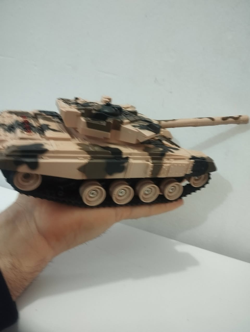 دبابة حجم كبير بلاستك  نقص الريموت


**إذا كنت صاحب هذا الإعلان وتريد حذفه لأي سبب، رجاءا أرسل رسالة إلى الدعم الفني**