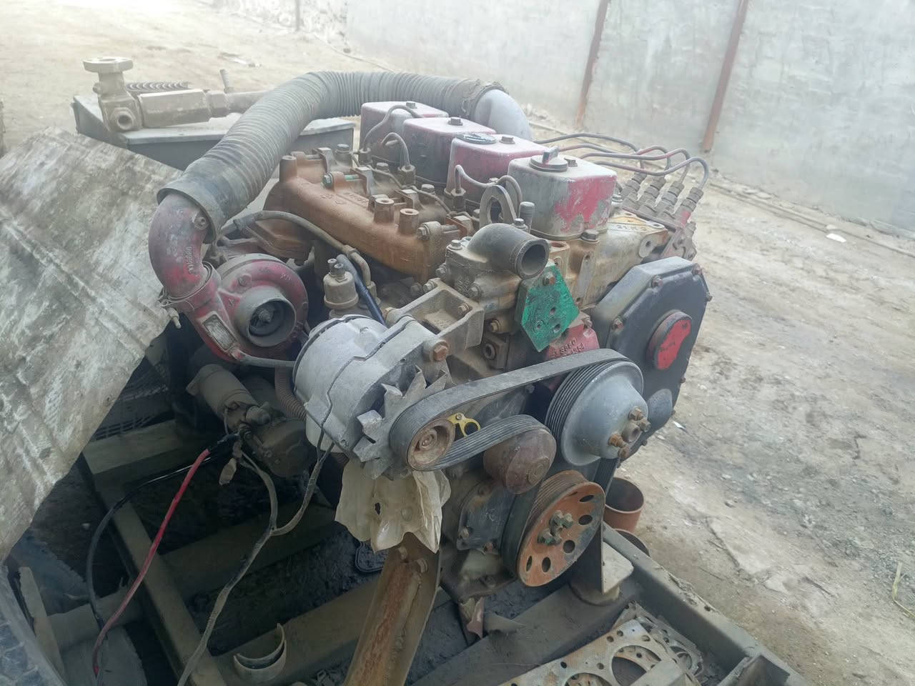 سلام عليكم 
مولد كمنز 102
راس توليد 60كيفي 
جاهزه التشغيل 
سعر 20ورقه وبيهه مجال قليل 
***********
