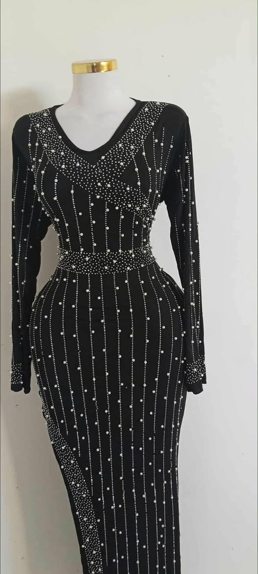 الشغل كبس وليس لزق
الخامة زبده يلبس وزن ٨٠-٩٠ + جاكة من صفحه السعر ٢٥ للحجز ***********♥️🔥
