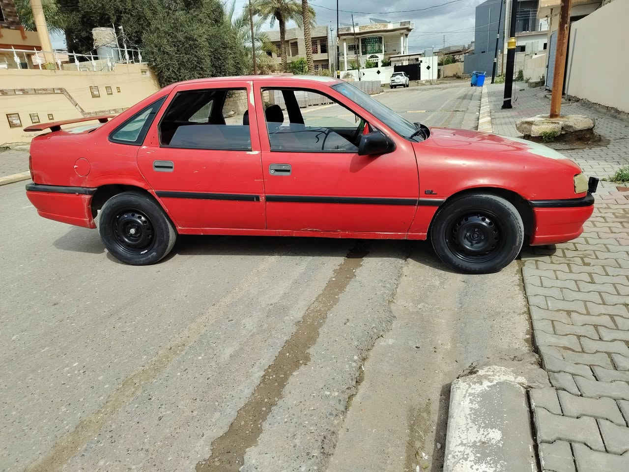 السلام عليكم للبيع اوبل فكترا حجم ١٦مكفوله وسيارة جاهزة بلاديه شرط التحويل السعر ٣٨وبيها مجال ***********مكان السيارة صلاح الدين قضاء بيجي
