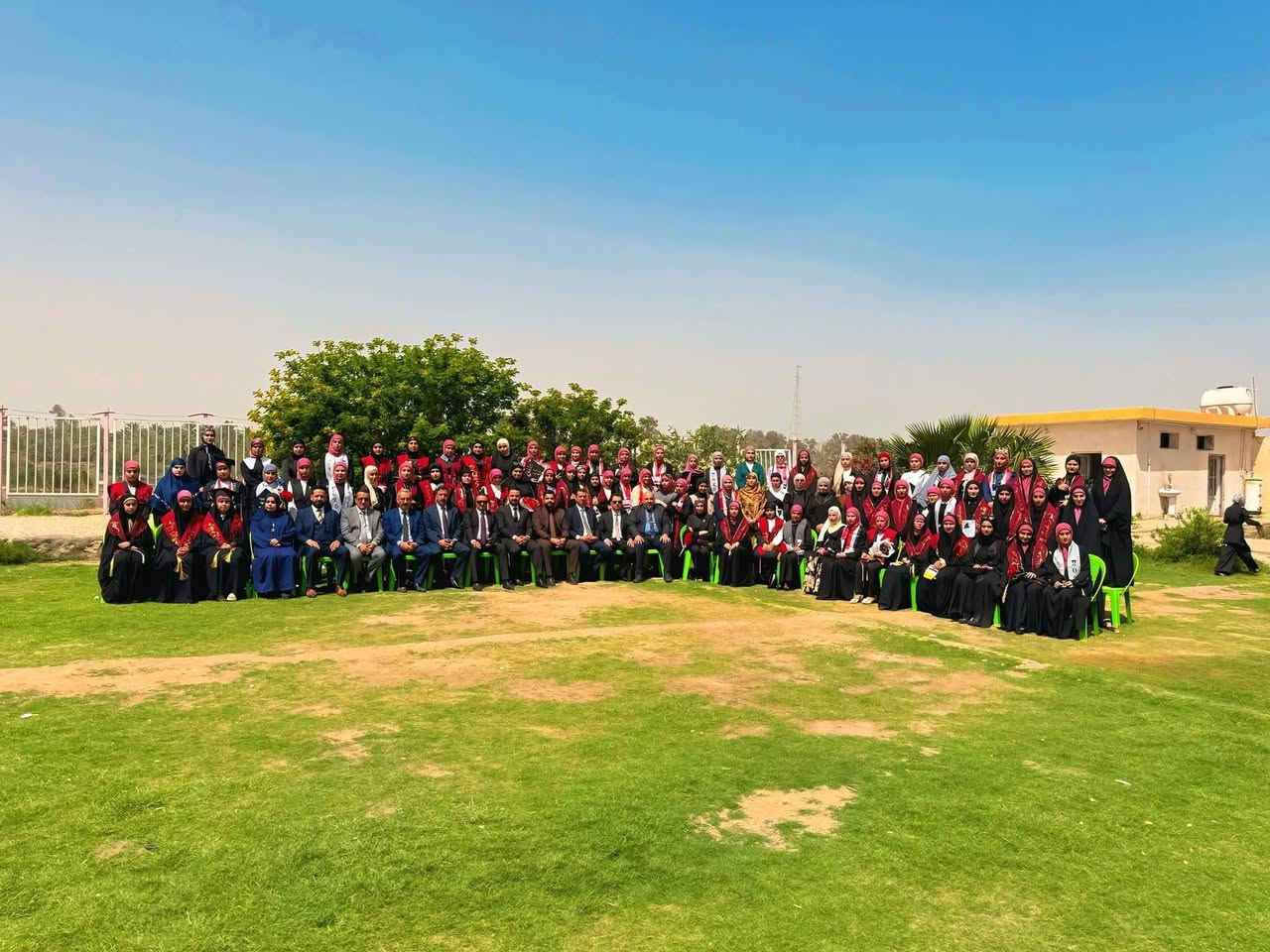 “📢 إعلان تسجيل  
ثانوية طريق الأحرار ترحب ببناتها  الطالبات  للعام الدراسي الجديد 

استغل فترة التخفيض وأحجز مقعدك من الان 
نوفّر بيئة تعليمية متميزة تجمع بين:
🌟 نظافة عالية واهتمام دائم بصحة الطلبة
#كادر_تدريسي كفوء وذو خبرة في إيصال المعلومة بإسلوب سهل ومبسط
📚 متابعة مستمرة لمستوى الطالبات  لتحقيق أفضل النتائج

هدفنا بناء جيل واعي ومتفوق 

سجّل الآن و اضمن  مستقبل بناتك  يبدأ من هنا ✍️
ثانوية طريق الأحرار… طريقك نحو النجاح 

للإستفسار 

***********
***********
