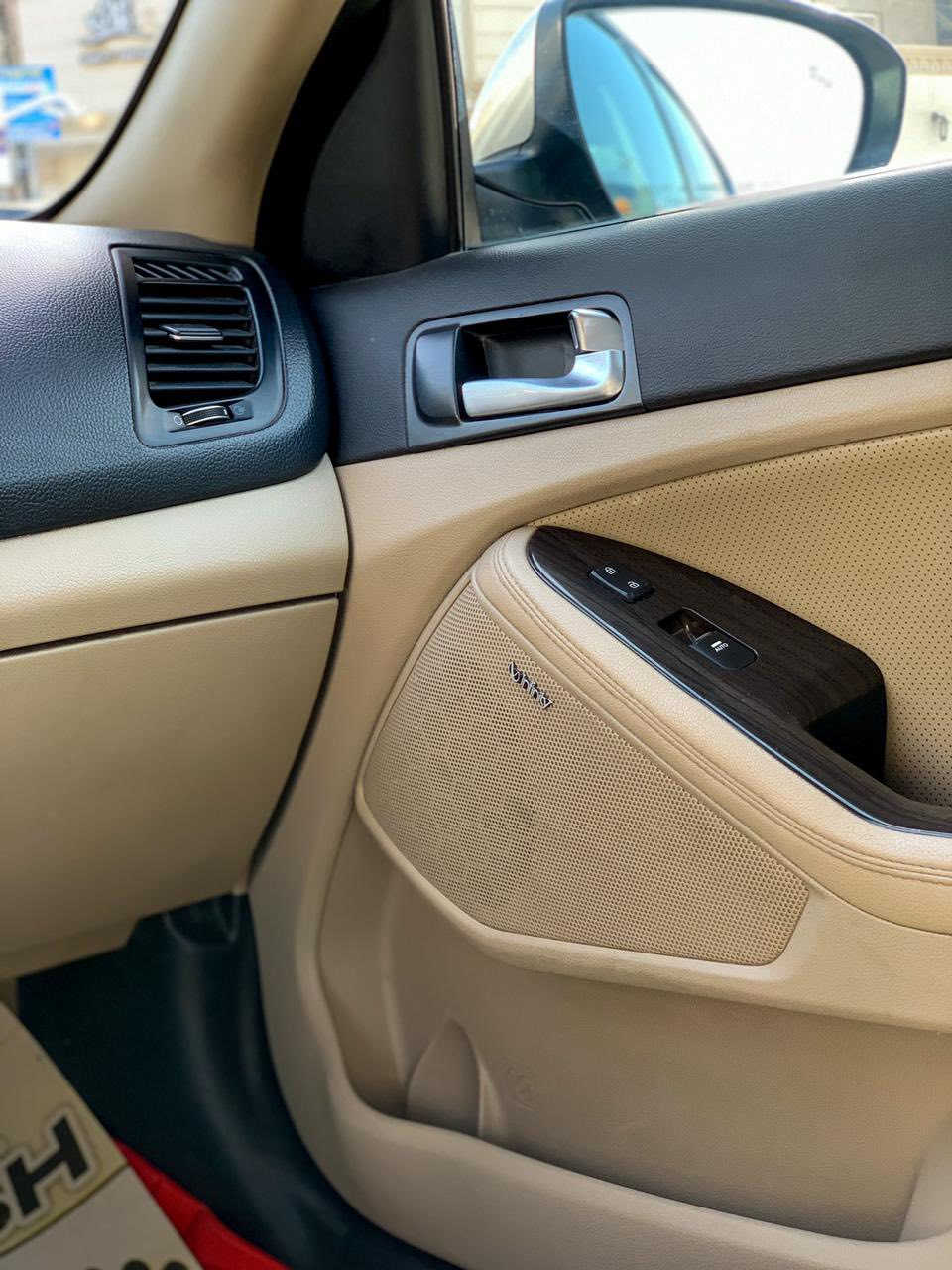 اوبتما Ex 2015 فول مواصفات بدون ايرباك بدون دواخل حادثها جاملغ امامي صفحة اليمنى فقط مبدل (بدون صبغ💚)

١-نضام صوت انفنتي 8 سماعات 
٢-شاشة كبيرة (ابل كار بلي & اندرويد اوتو)
٣-نظام ترحيب
٤-تدفئة ستيرن
٥-تدفئة ٤ كشنات
٦-تبريد كشنات ٢ امامي فقط
٧-بصمة جهتين
٨-رادار نقطة عمياء
٩-تبريد قطعتين
١٠-انارة داخلية متغيرة 
١١-مري شفط
١٢-كراسي خزن ميموري + دخول سهل
١٣-تحكم جهتين
١٤-مراية تعتيم تلقائي

باقي المواصفات معروفة رايدها 113 وبيها مجال بسيط للشراي 

 اتصال + واتساب 
 ***********
