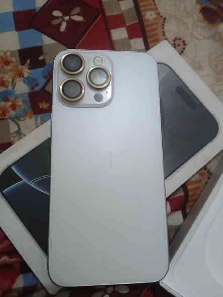 ايفون 16برو ماكس جديد مستعمل سبوع والله ماخذة بس خليتة عل غير شاحنة وطفة ماعرف شبي ابيع هيج ب300وبي مجال مكاني بغداد جسر ديالى ***********
