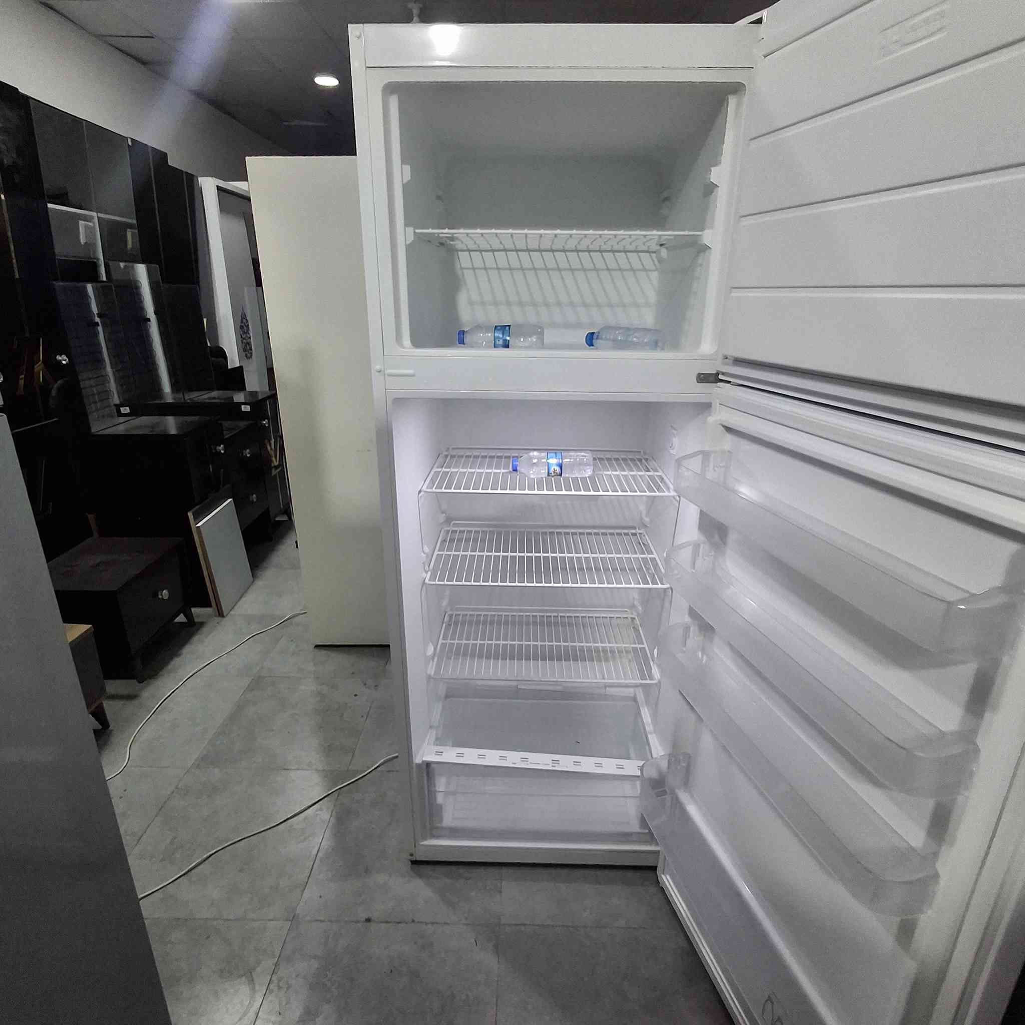 السلام عليكم ثلاجه ٢٠قدم تجميد فول نظافه واصل للمنزل داخل أربيل مع ضمان اسبوع رقم تواصل وتساب ***********
