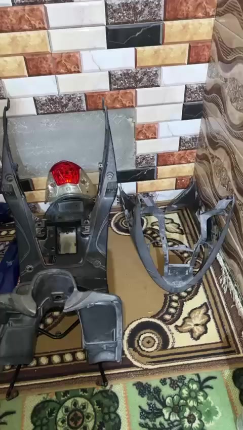 سلام عليكم غراض مال حاويه كله اصلي وختم واحد نضيفات شوفت  عينك مكاني ناصريه مركز


**إذا كنت صاحب هذا الإعلان وتريد حذفه لأي سبب، رجاءا أرسل رسالة إلى الدعم الفني**