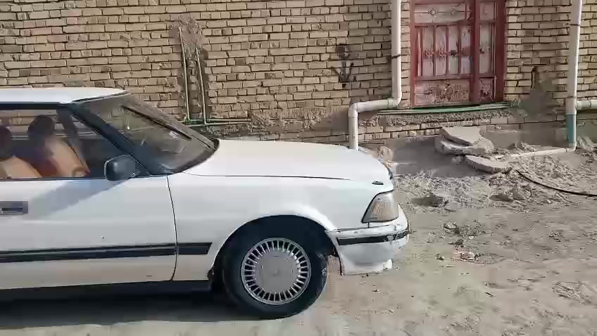 عندي سياره البيع سيدان هارتوب رقم انكليزي ذي قار موديل ١٩٩٢  السعر ٣٠ بيه مجال هذا الرقم ***********
