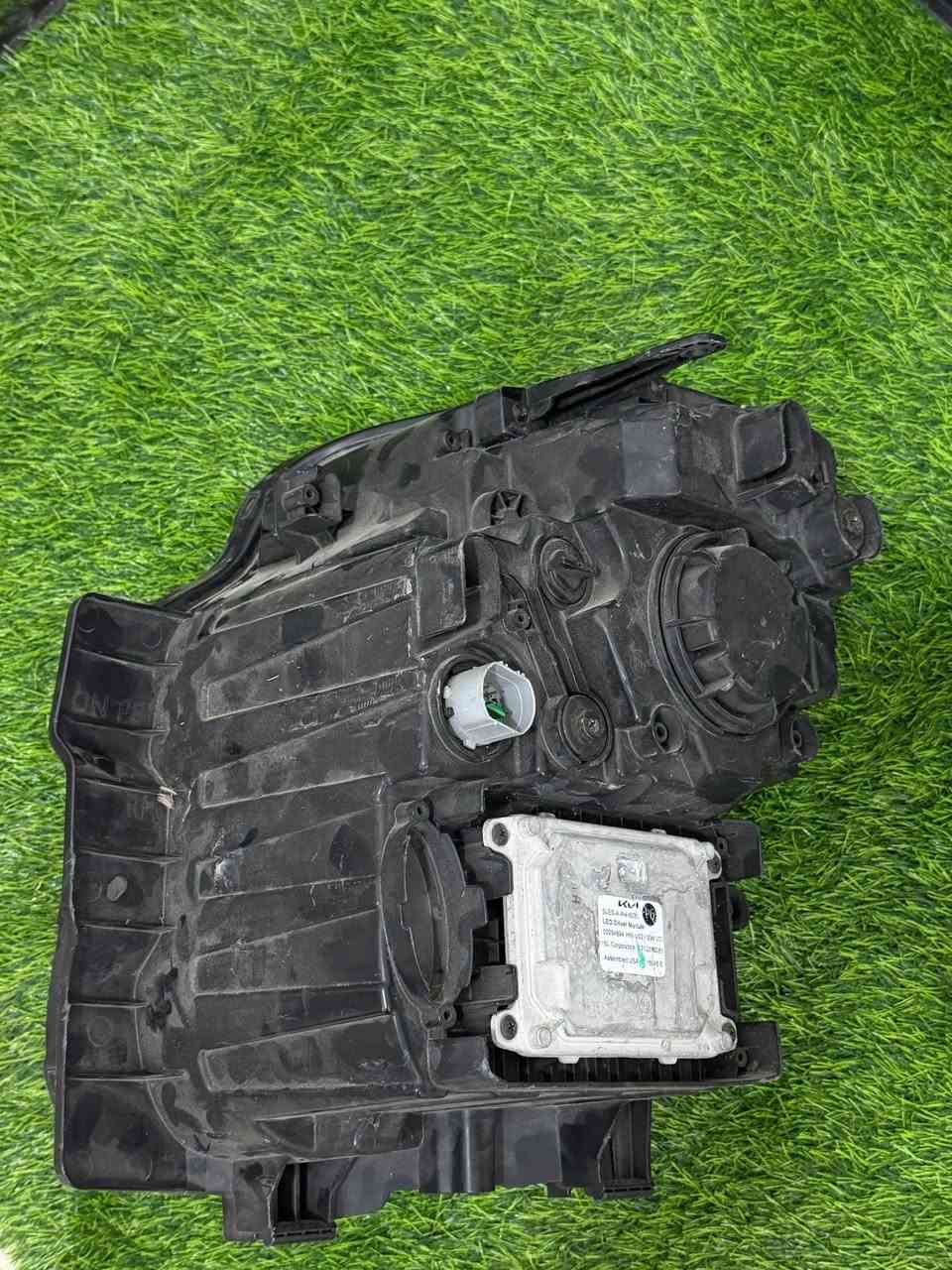 السلام عليكم
لايت تولرايد 
موديل 23=24=25
صفحه اليمين 
أصلي تفصيخ 
اي استفسار الإتصال 
***********
