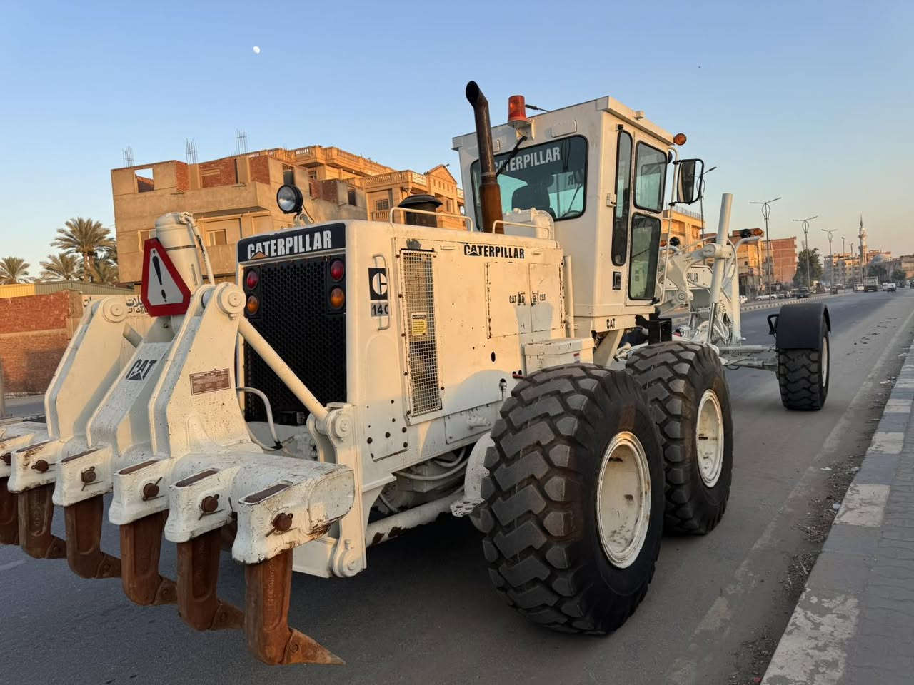 ● فرصة للبيع ؛  جريدر  CATERPILLAR  14G  بحالة الزيرو موديل 91 وارد  الولايات المتحدة  🇺🇸 
●  حاله نادرة ما فيش احسن من كدا  !!! ✅
● دهان الشركة الأصلي جميع الاجزاء بحالة الوكاله ✅
● محرك ديزل ، جير بوكس ، جميع الطلمبات فحص ممتاز جدا 100‎%✅
● / أيوب لتجارة الاليات والمعدات الثقيلة👌
العنوان – ابورواش – القاهرة - مصر 🎯
● امكانية التوصيل الى جميع الدول  🌍
التواصل للجادين فقط⛔
● للتواصل  فون  00201228555880 مصر
او وتساب خلال الرابط  Wa.me/+1228555880


**إذا كنت صاحب هذا الإعلان وتريد حذفه لأي سبب، رجاءا أرسل رسالة إلى الدعم الفني**