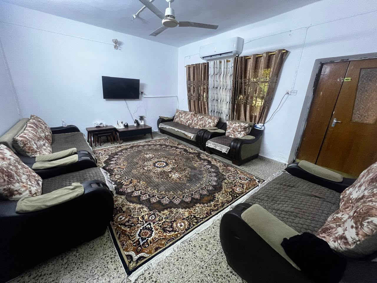 سلام عليكم 
عندي غراض للبيع الكاونتر 400 الف والجونيت 100 الف والغرفه 150 الف والتخم مال القنفات 100 الف


**إذا كنت صاحب هذا الإعلان وتريد حذفه لأي سبب، رجاءا أرسل رسالة إلى الدعم الفني**