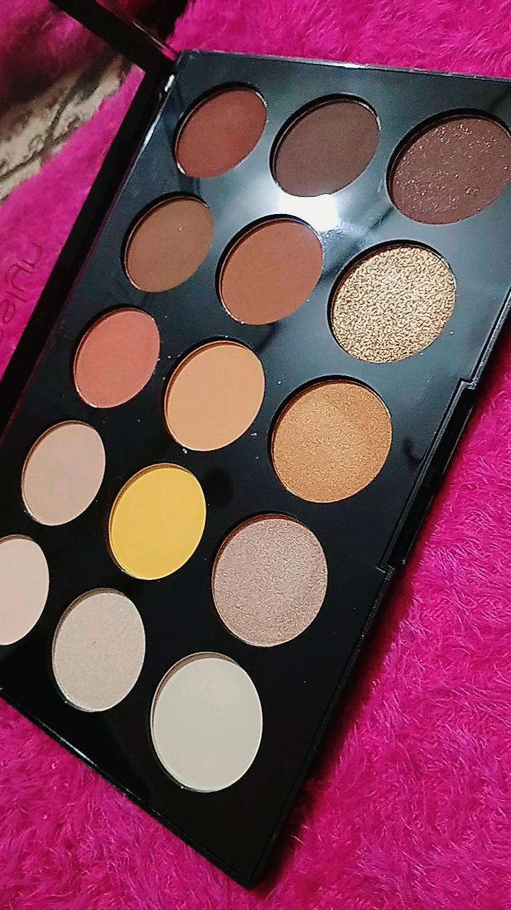 بنات هاي مسويه عليها عرض مجموعة فرش مكياج مكونة من 13 قطعة،   احترافي لظلال....
لوحة ظلال العيون شايدز أوف نود 
اثنينهن ب 15 ويا التوصيل


**إذا كنت صاحب هذا الإعلان وتريد حذفه لأي سبب، رجاءا أرسل رسالة إلى الدعم الفني**