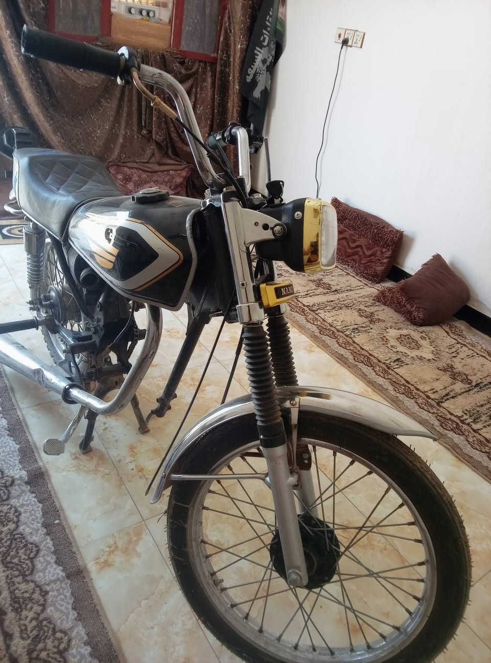 السلام عليكم شبابنة الطيبة تعميرة صالهة شهر من عمرتهة كلها اصلي نامة ملاحظة الشاصي كلك السعر 250


**إذا كنت صاحب هذا الإعلان وتريد حذفه لأي سبب، رجاءا أرسل رسالة إلى الدعم الفني**