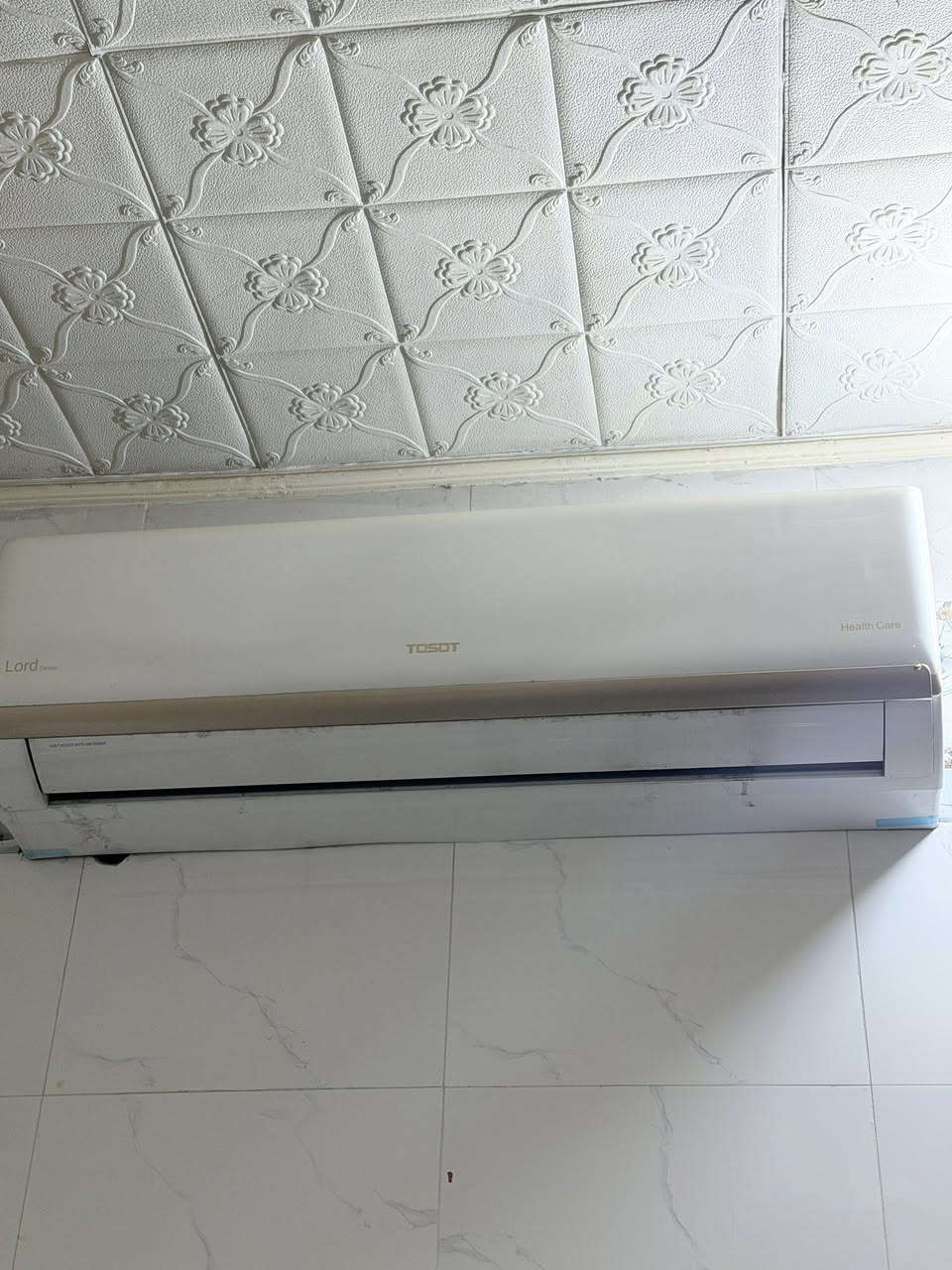 السلام عليكم سبلت توست طنين نضيفات شغالات تدفئه تبريد المكان جميله بغداد  مستعجلين ع البيع لغرض الانتقال  للتواصل***********
