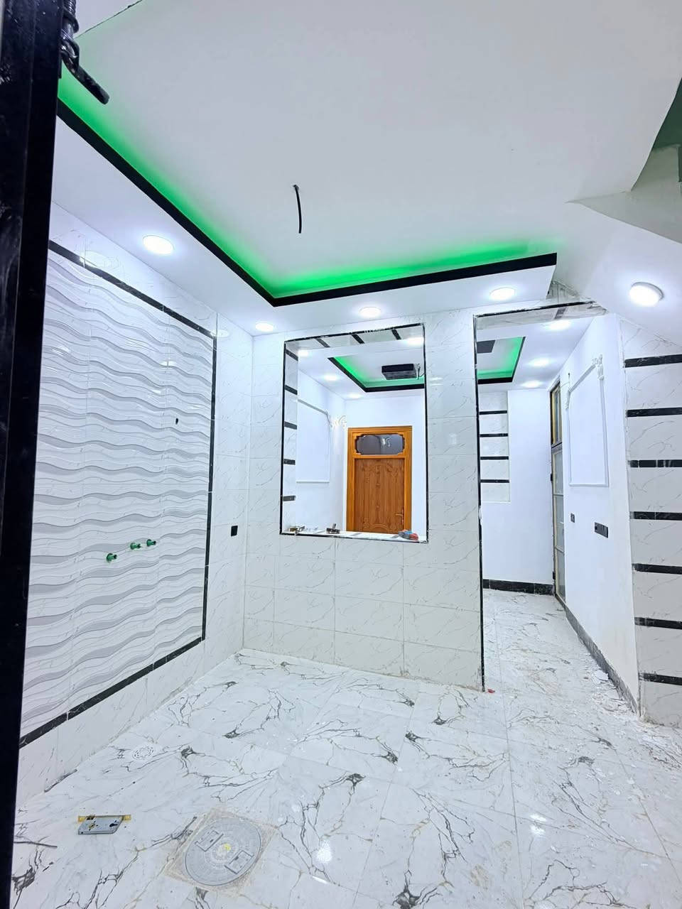 🏠 دارين 50م للبيع – النجف الأشرف
📍 الخط الأول مقابل ملحق قرية الغدير
🧱 بناء طابوق جمهور – أساس وسقف كونكريت
🛏️ غرفة نوم + صالة + مطبخ + حمام + منور
⚡ خدمات كاملة (ماء، كهرباء) – شارع تبليط
📄 طابو زراعي
💰 السعر 25 مليون قابل للتفاوض
📞 للاستفسار: ***********
