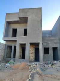 لباخ • لباخ متفرغ • اسمنت • جص • بلاستر • اعمال بناء • ترميم • عمل درج...