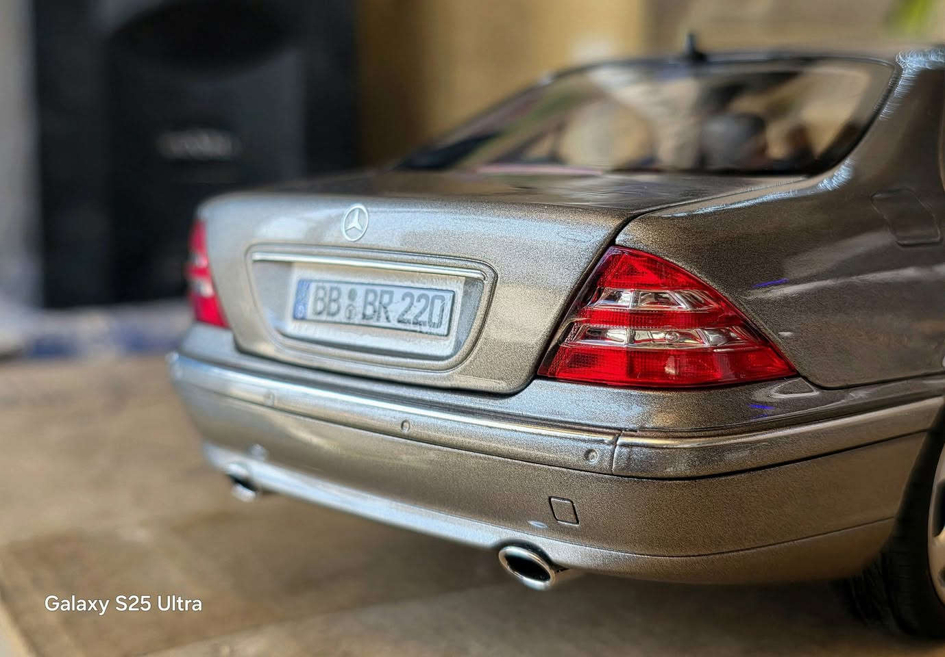Mercedes-Benz S 600 (2000-2005)
الملقبة غواصة 
ماركة نوريف تغليف شركة مارسيدس 
حجم 1.18 تفاصيل جدا دقيقة دواخل مخمل 
سعر 165 الف مكاني مركز حله يتوفر توصيل محافظات


**إذا كنت صاحب هذا الإعلان وتريد حذفه لأي سبب، رجاءا أرسل رسالة إلى الدعم الفني**