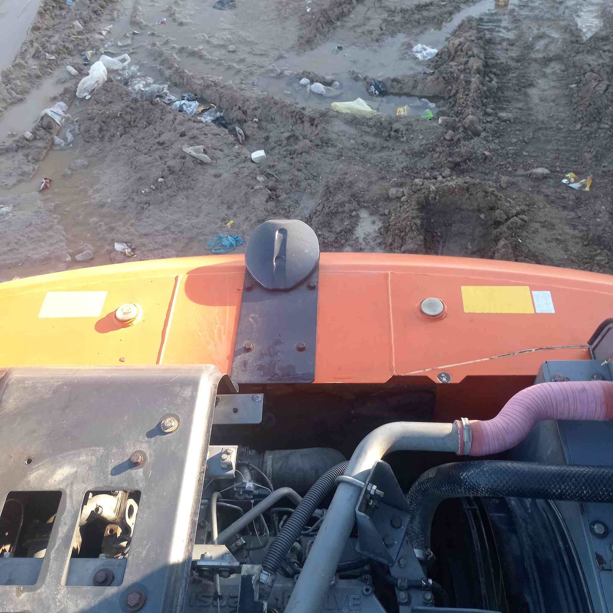 السلام عليكم للبيع حفاره بي فايف ٢٠١٤ كفاله عامه السعر ٦ شدات وبيهه مجال ***********
