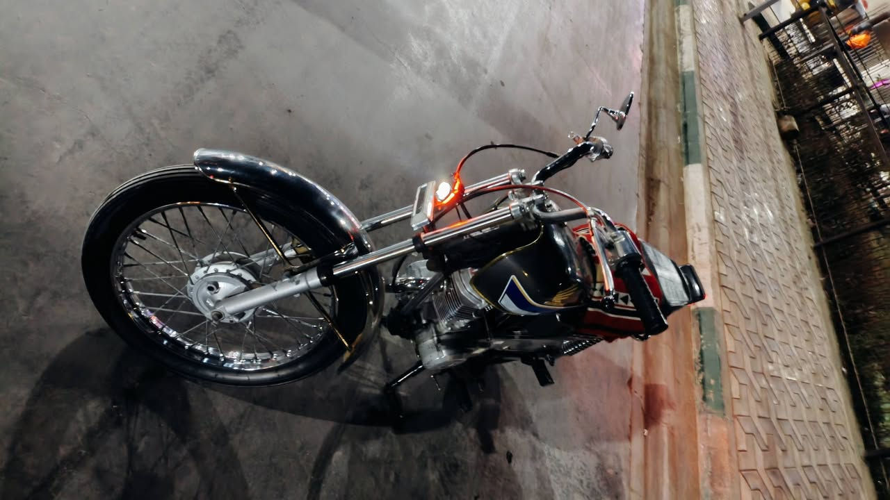 السلام عليكم دراجه للبيع مبدل ولفات  رياضي السعر 500وبيها مجال خاص مموجود ***********1موديل 2021اوراق اصولي
