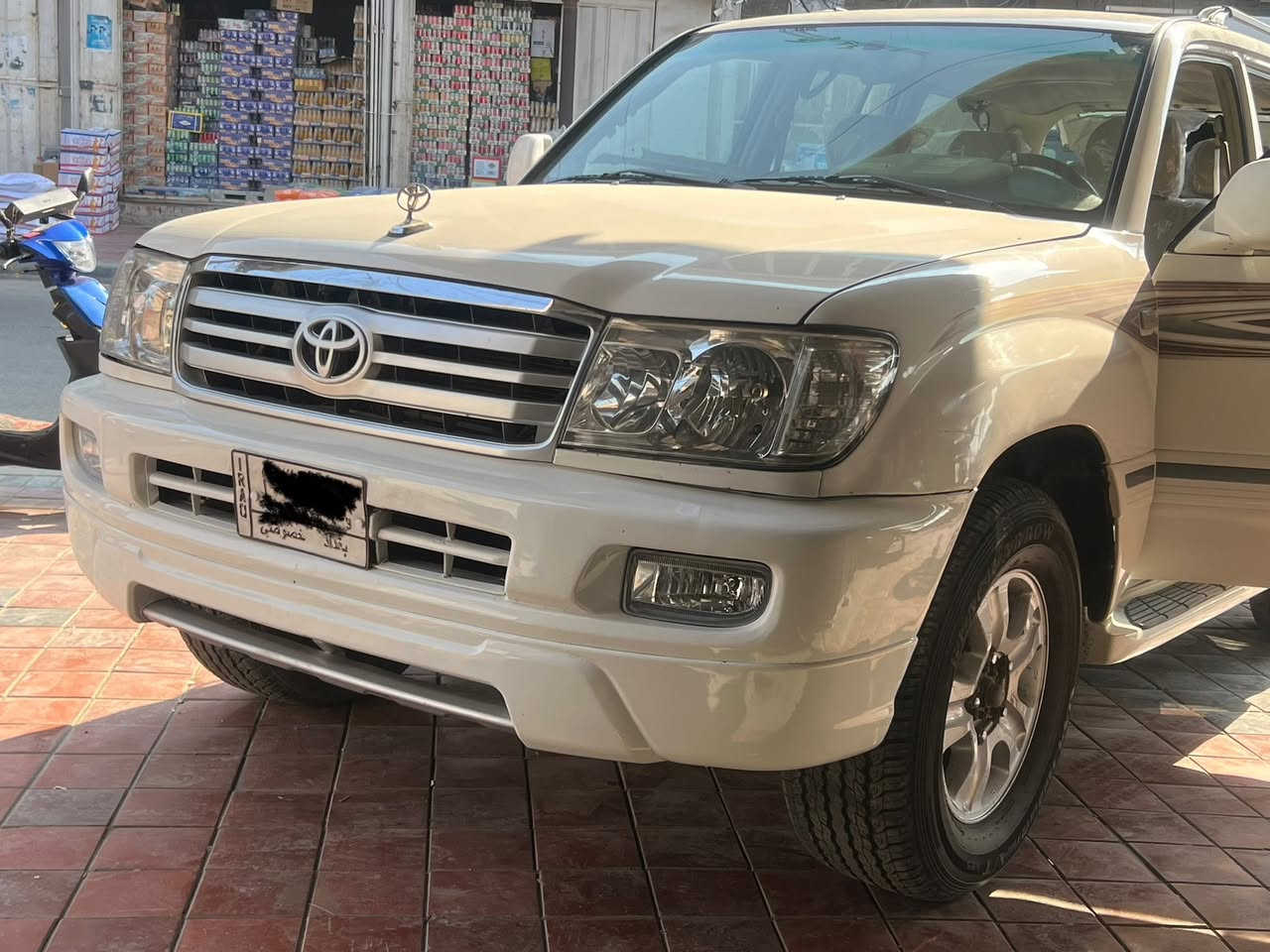 لاندكروزر 2004 سيارة جاهزة من كلشي رقم بغداد المكان بغداد بيها ٤ قطع صبغ فقط مكفوله من الضربة صدر امامي خلفي كير محرك كله مكفول تبريد تلث قطع ثلاجه سيارة سياره كلش حلوه داخلها جدا نضيف السعر 170 وبيها مجال رقم الهاتف ***********
