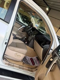مساكم الله بالخير والعافية للبيع برادو  موديل 21 txL رقم بغداد مميز فو...