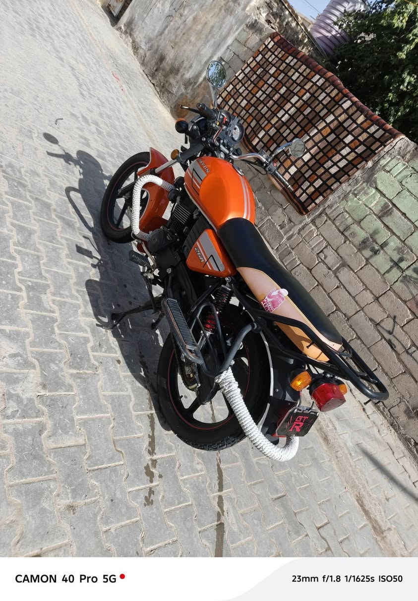 السلام عليكم دراجة للبيع دايون نفخ  مديل 22جديده كهربائية شغاله نكره سلف جاهزه من كلشي مكان كربلاء طويريج رقم الهاتف ***********...***********
