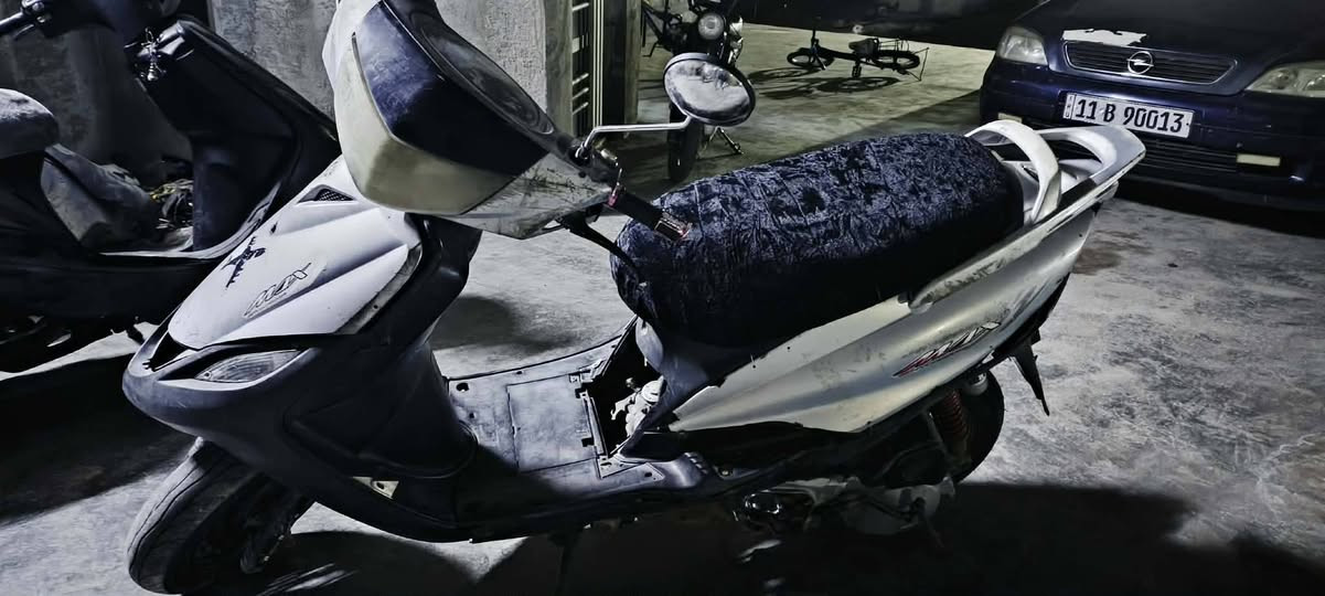 للبيع ماكس ١٤٠ دراجه مكينه مكفوله
كلجات امامي وخلفي جدد
تاير جديد بس عندي الكابريتر تخربط كفراتها بلادي مختم بريكات شغاله
مكاني الرضوانيه الخط السريع الدولي سعرها ٢٥٠ وبيها مجال للشراي
 ***********/***********
