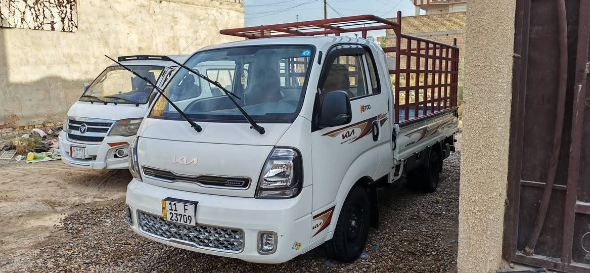 السلام عليكم كيا موديل 2024 ماشيه 70 سياره مكفوله كفاله عامه السعر161 رقم الهاتف***********
