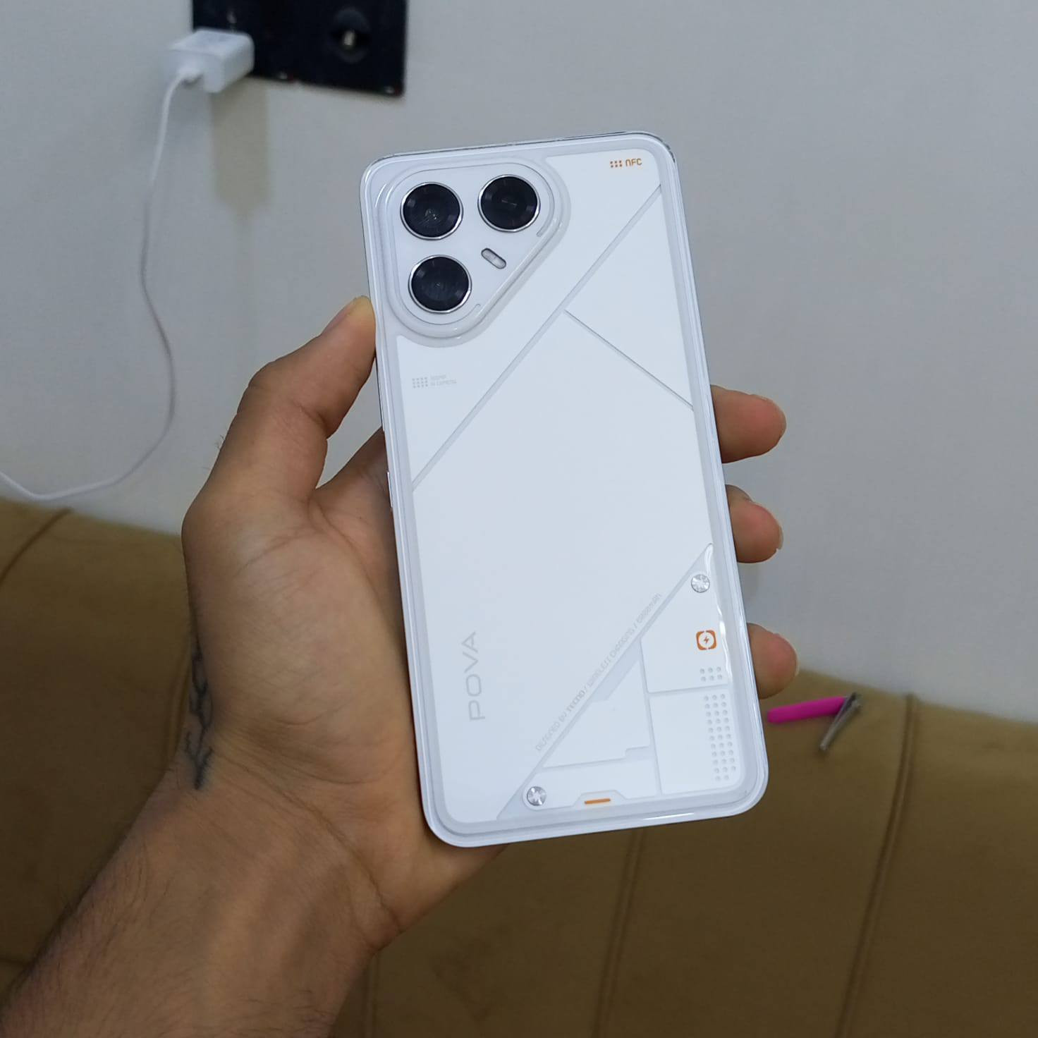السلام عليكم
‏
‏تكنو بوفا 7 الترا 5G
‏الجهاز جديد مصارلة اسبوع
‏كامل ملحقاتة كارتون وشاحنه 70 واط
‏الذاكرة 256 الرام 8 
‏يدعم 120 فريم في لعبة الببجي
‏مكاني نجف كوفة
‏السعر 400 الف
‏او مراوس بأيفون حسب النضافة
‏ متواجد فقط واتساب ***********

