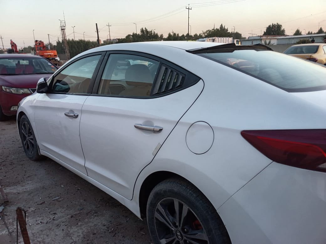 سلام عليكم 
الأنتره موديل 2017خليجي   مرقم بغداد مكفول ماعدا بارد بسيط في باب السايق
السياره نضيفه ونص فول
السعر 140وبيه مجال 
العنوان بغداد الدوره 

‭0771 977 9400‬
