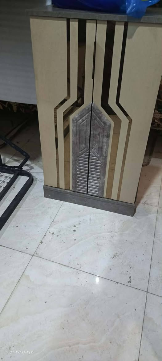 غرفة أخشاب تركي 8 قطع كلش نظيفة استعمال قليل
كنتور ستة بيبان 
جرباية مخزن 4 قطع (جرارات الجوانب مع شازلون)
ميز مراية
كومدي
كرسي
السعر مليون و بيها مجال
العنوان الكوفة براكية
‏‪


**إذا كنت صاحب هذا الإعلان وتريد حذفه لأي سبب، رجاءا أرسل رسالة إلى الدعم الفني**