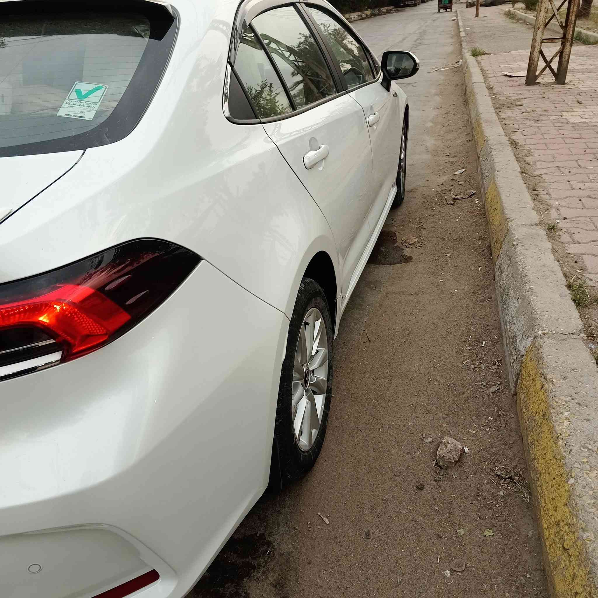 السلام عليكم كورولا للبيع بغداد الغزالية موديل 2024 بانزين ضمان شركة ساز بعده بل ضمان بسمي ***********
