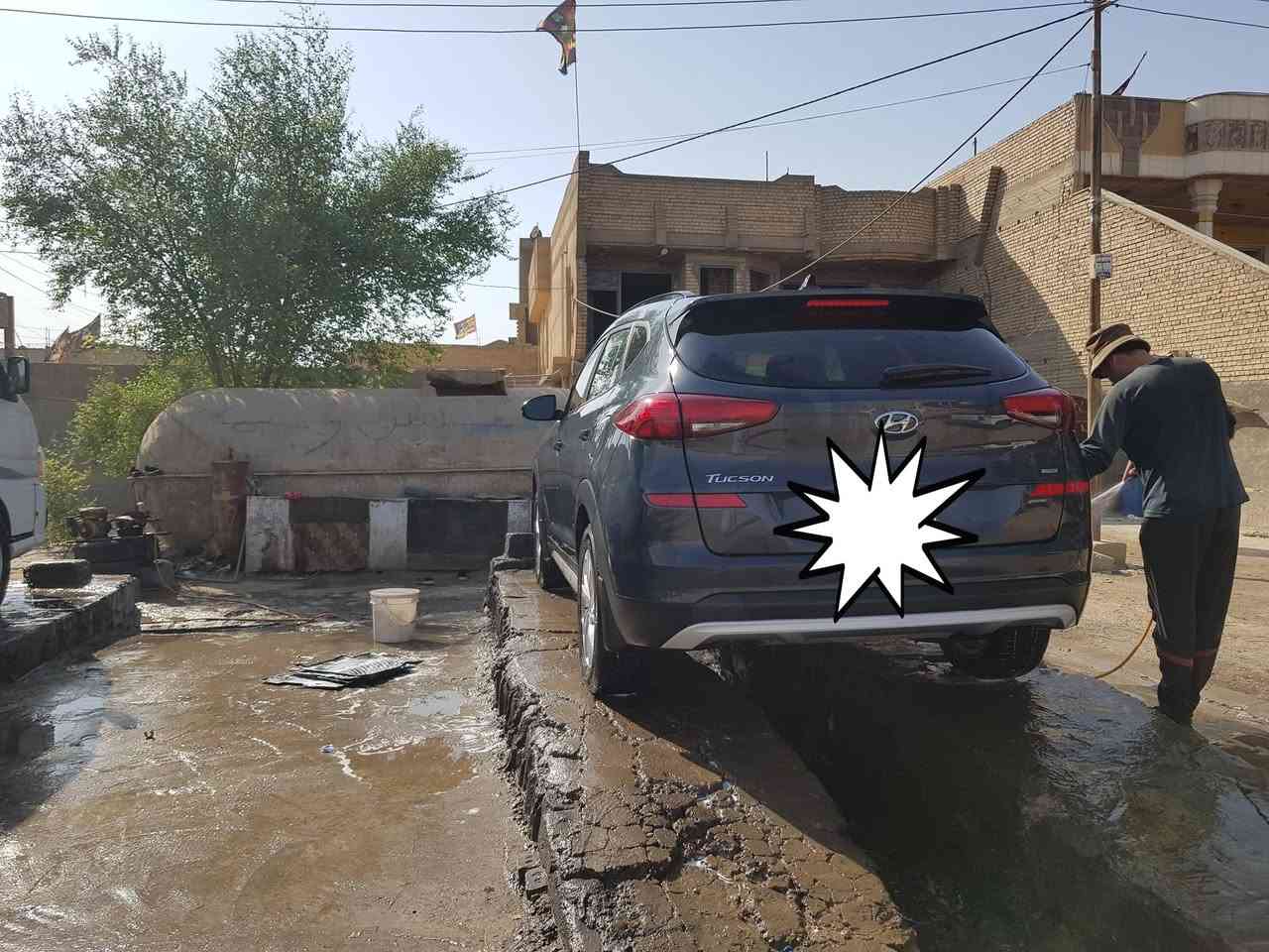 للبيع: هونداي توسان وارد  موديل 2020. . أوتوماتيك 6 نمر محرك  2000. السيارة بحالة جيدة
. السعر المطلوب: 179 
فول مواصفات بانوراما كامل السقف 
بصمه 
رادار 
مودات قيادة 
مانع انزلاق 
جلد  تدفئة كشنات 
 رقم السيارة أربيل باسمي بجم كبس 
مواصفات كثيرة . لونها نفطي قريب على الاسمنتي. حادثها: جاملوغ خلفي + تبديل باب خلفي. كلير جهة السايق في أمريكا. متواجد في بغداد. العبيدي  للتواصل: ***********
