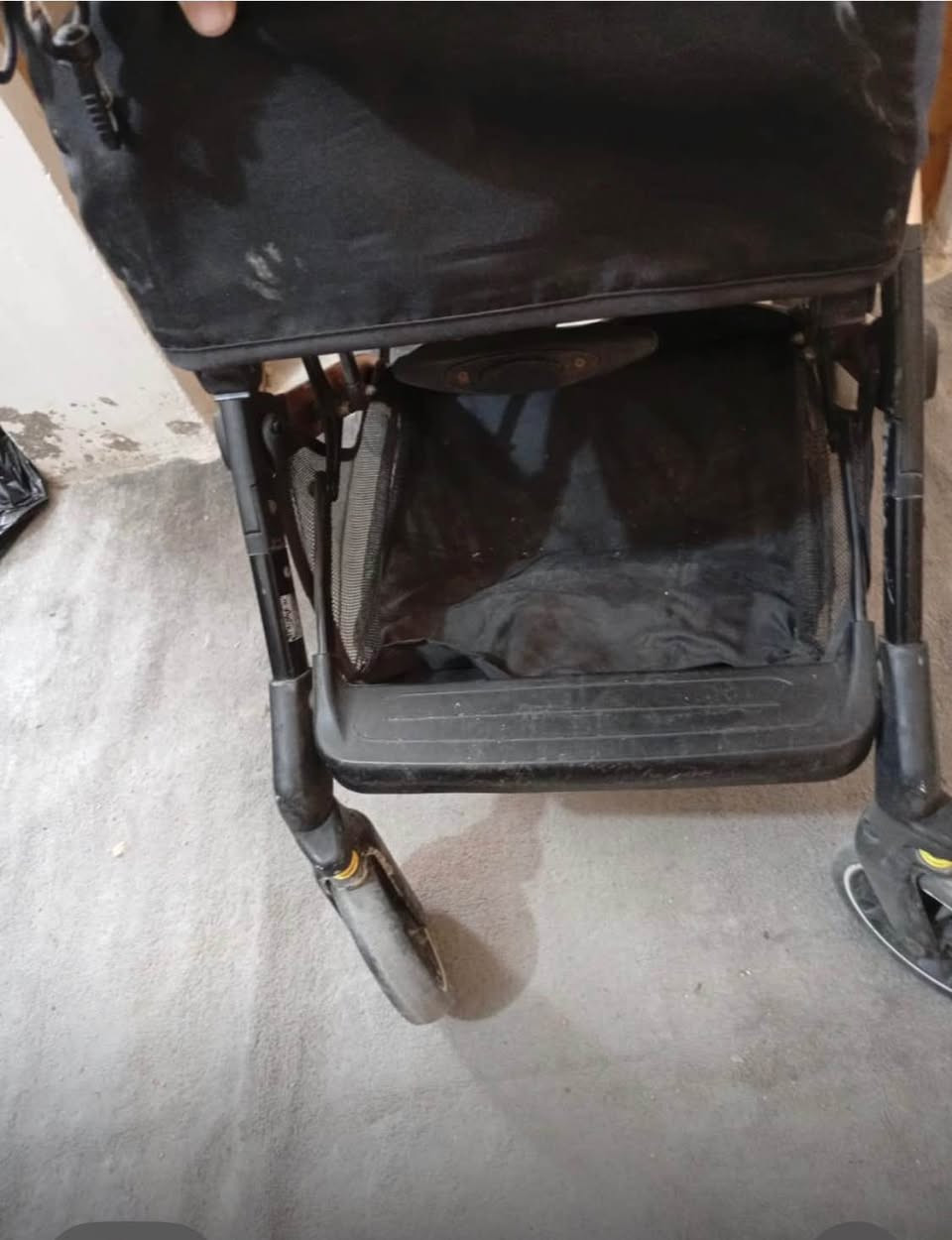 هاي عربانه طفل للبيع ماخذيها من محل اسبانيه كولش قويه متانه نبيعها45 بيها مجال بسيط  العربانه لامكسوره ولاشي بيه فقط اضرار شي بسيط مكان بوبيات عمود 22 قرب بقالية خيرات كربلاء كربلاء, العراق


**إذا كنت صاحب هذا الإعلان وتريد حذفه لأي سبب، رجاءا أرسل رسالة إلى الدعم الفني**